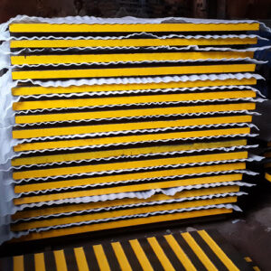 Pouring-Plates-for-No-bake-Line-2