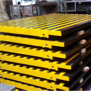 Pouring-Plates-for-No-bake-Line